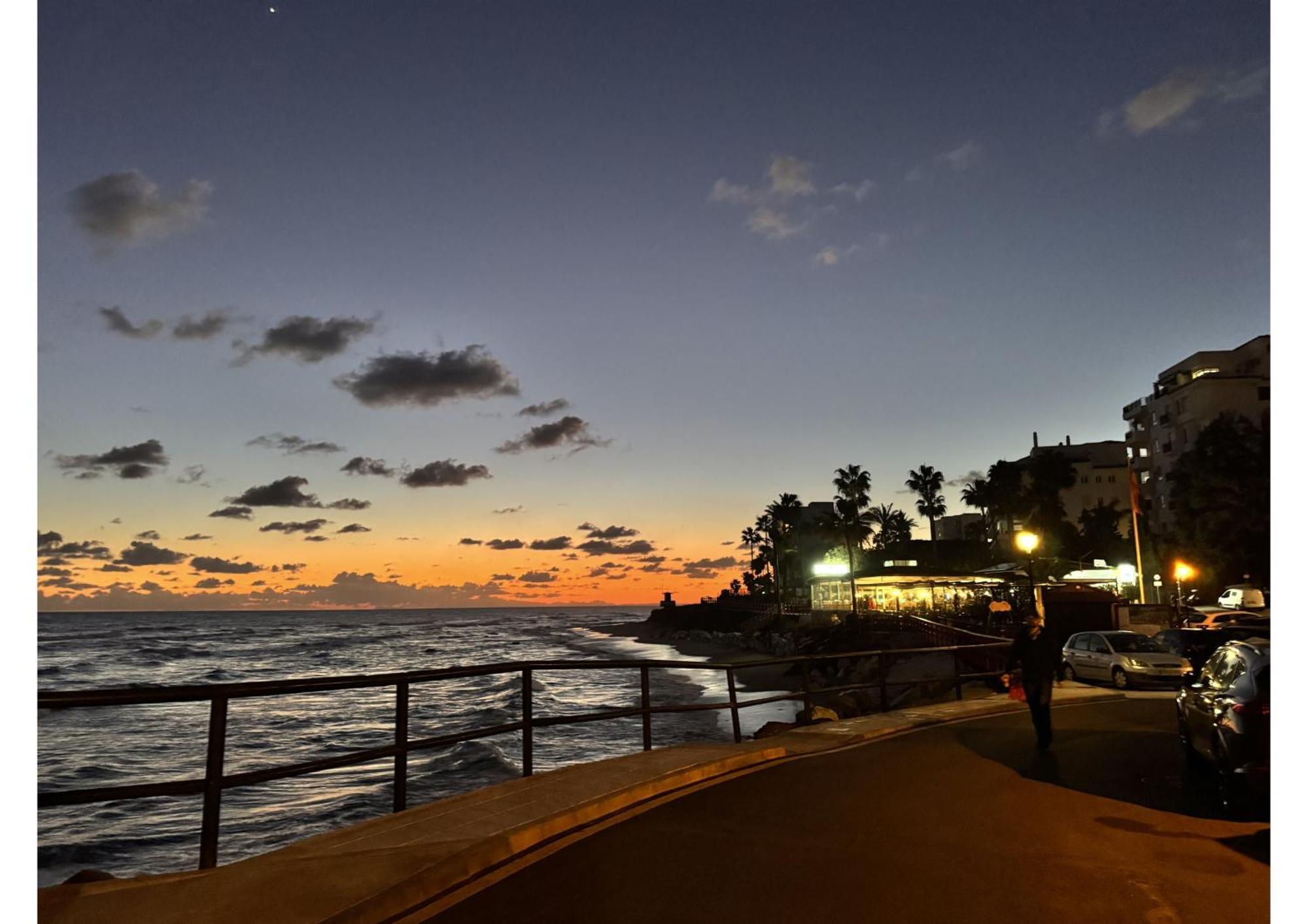 Beachfront Studio ,The View Calahonda, Panoramic Sea Views Sitio de Calahonda Exterior foto
